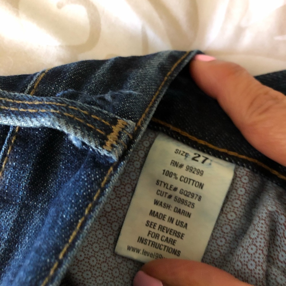 Level 99 boyfriend jeans.  Relax lily straight leg